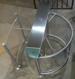 half-height-glass-turnstile-500x500 half-height-glass-turnstile-500x500